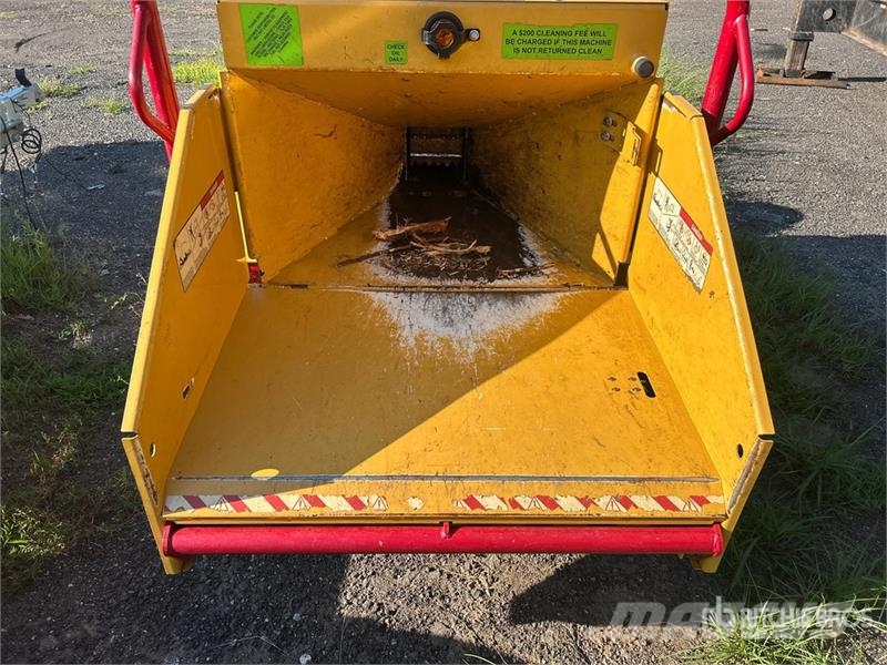 Vermeer BC700XL Tow-Behind Wood Chipper 톱밥제조기
