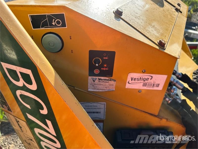 Vermeer BC700XL Tow-Behind Wood Chipper 톱밥제조기