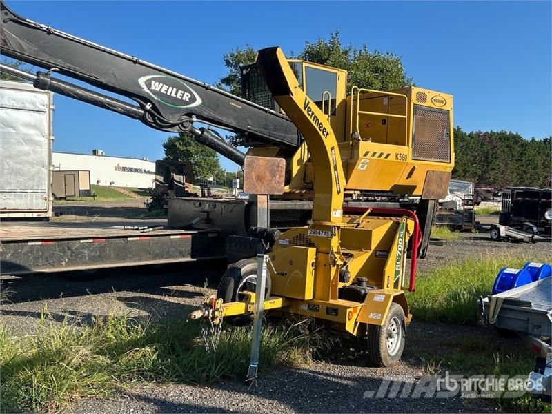 Vermeer BC700XL Tow-Behind Wood Chipper 톱밥제조기