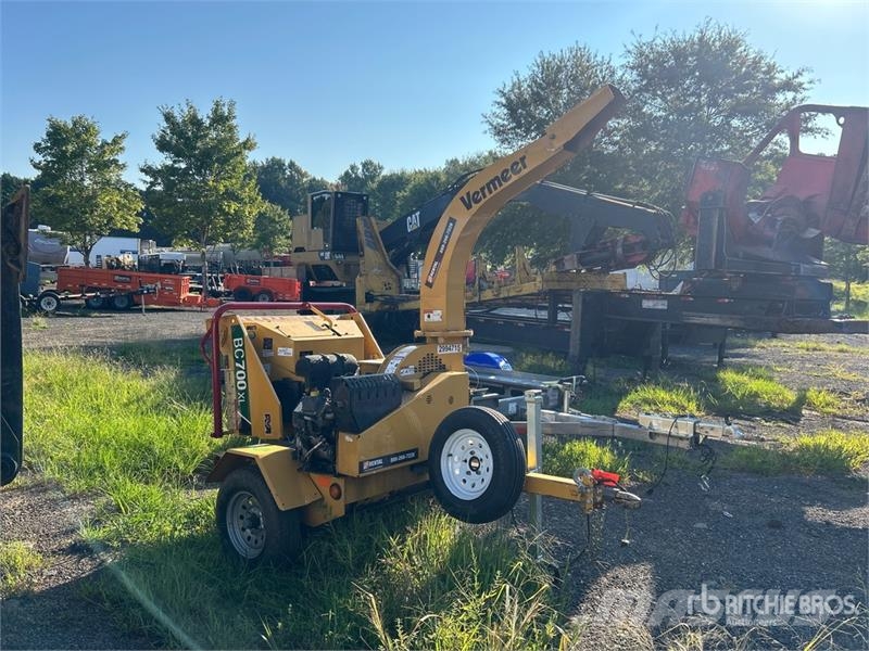 Vermeer BC700XL Tow-Behind Wood Chipper 톱밥제조기