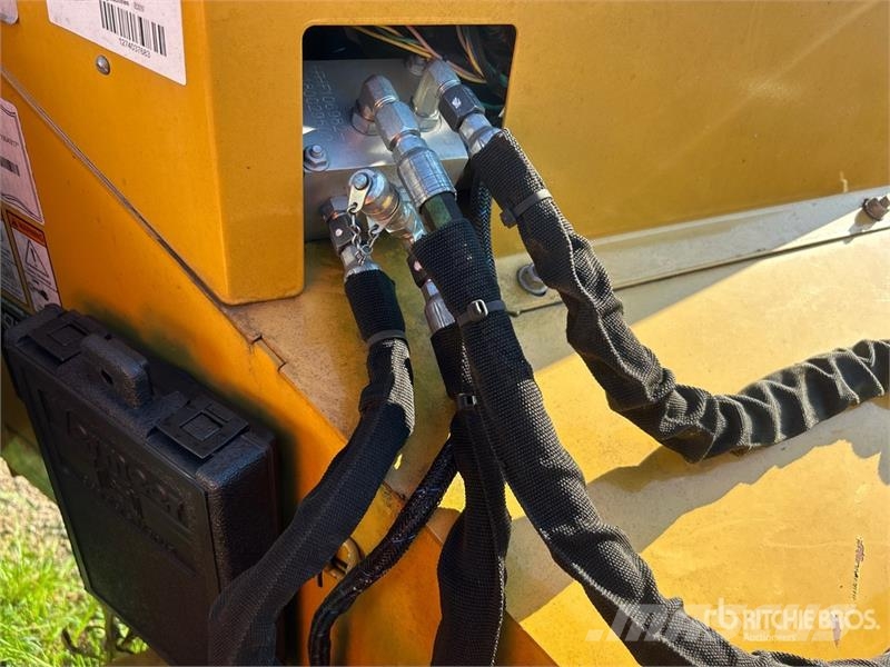 Vermeer BC700XL Tow-Behind Wood Chipper 톱밥제조기