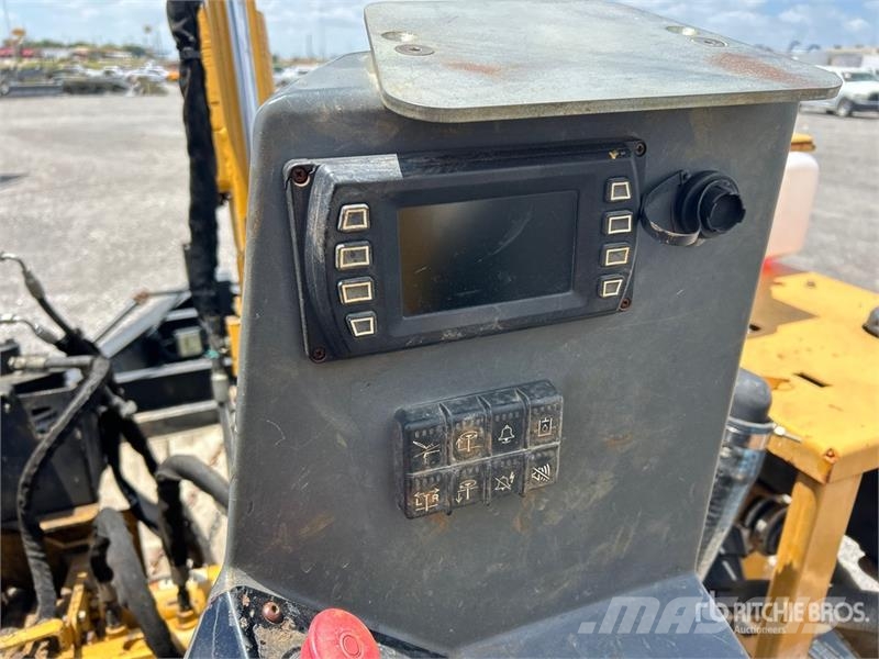 Vermeer D10X15III Directional Drill w/ Lucon 8T152FCBW Tra Oprema za vodoravno smerno vrtanje