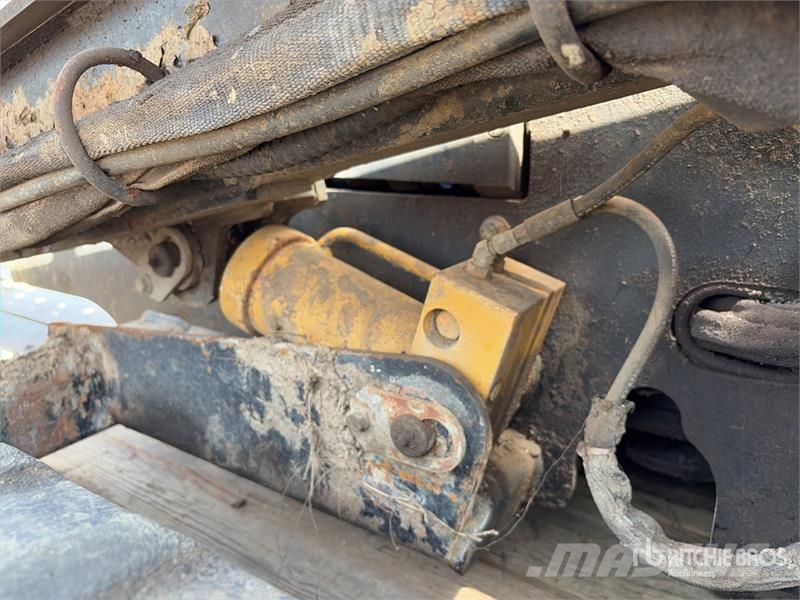 Vermeer DX20x22II Directional Drill w/ Belshe Industries B Horizontal drilling rigs