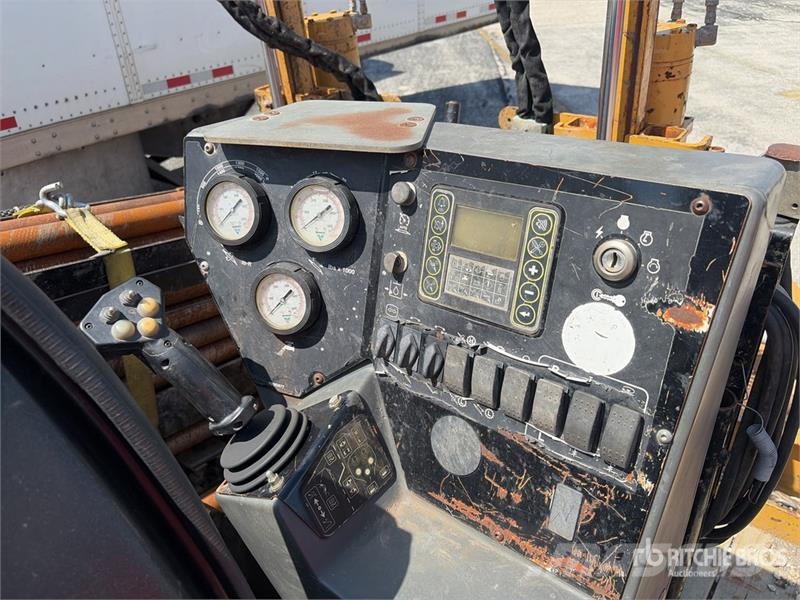 Vermeer DX20x22II Directional Drill w/ Belshe Industries B Horizontal drilling rigs