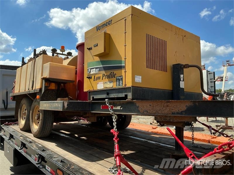 Vermeer LP533DT Vacuum Tanker Trailer タンカートレーラー