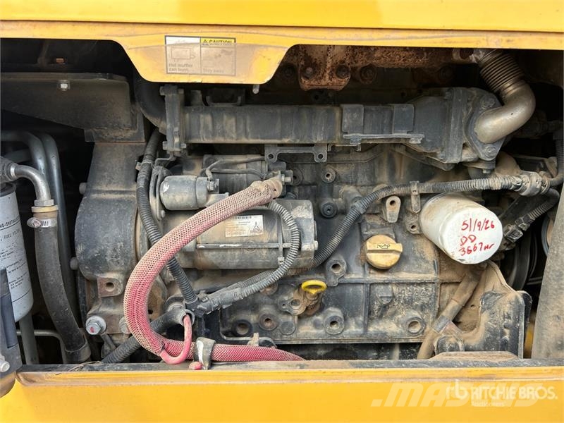 Vermeer PD10R Crawler Mounted Post Driver معدات البناء - غير ذلك