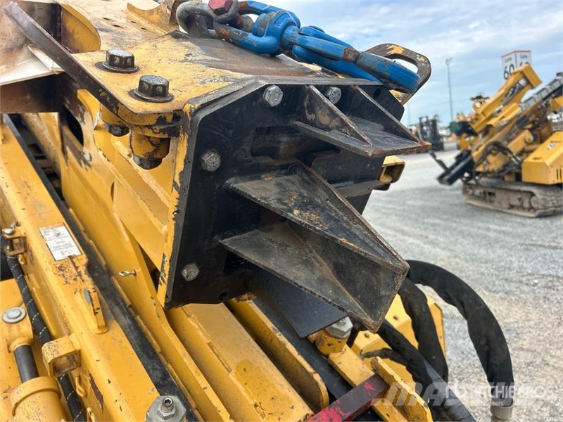Vermeer PD10R Crawler Mounted Post Driver معدات البناء - غير ذلك