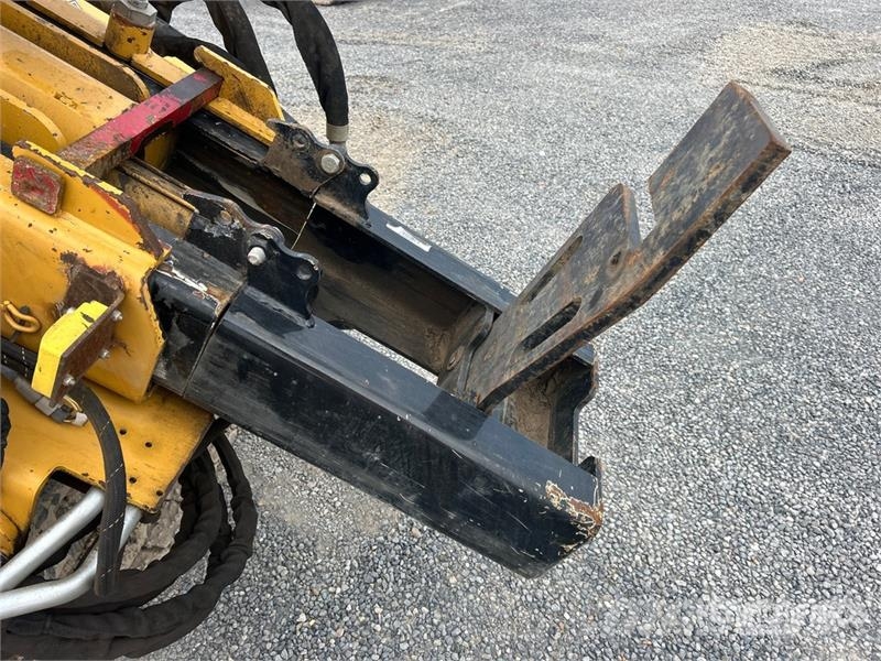 Vermeer PD10R Crawler Mounted Post Driver معدات البناء - غير ذلك