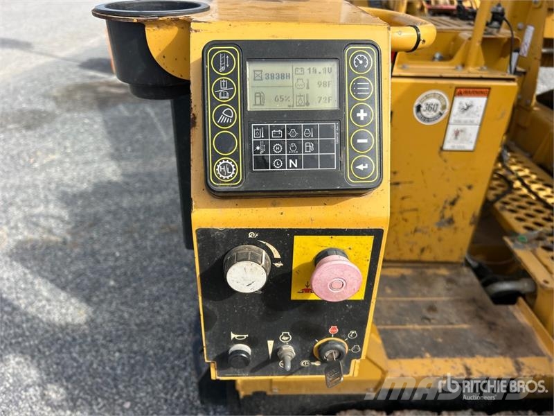 Vermeer PD10R Crawler Mounted Post Driver معدات البناء - غير ذلك