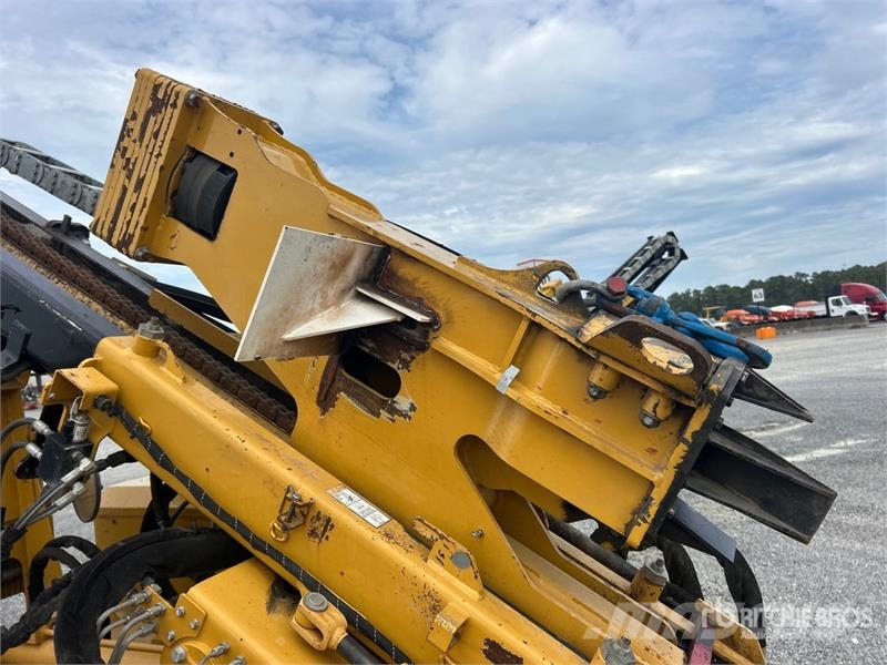 Vermeer PD10R Crawler Mounted Post Driver معدات البناء - غير ذلك