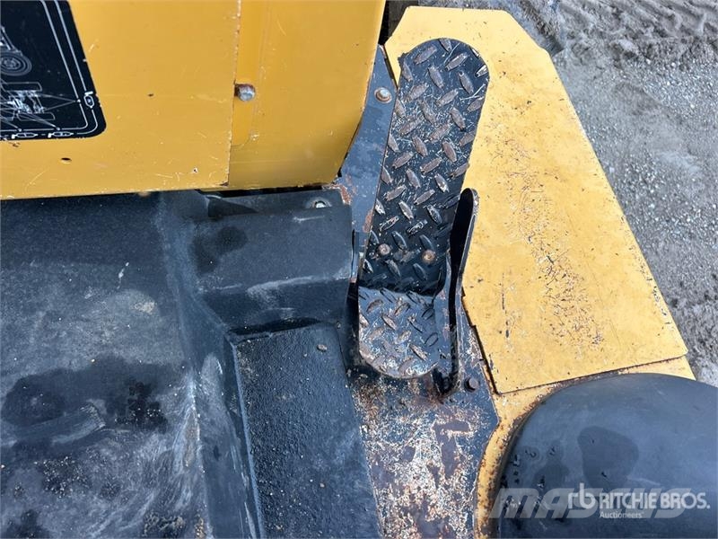 Vermeer RTX750 4x4 Trencher Trenchers