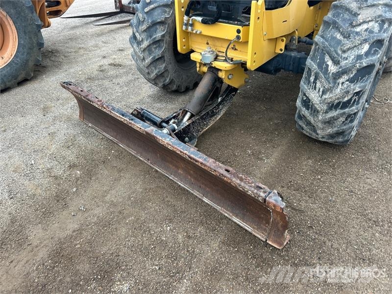 Vermeer RTX750 4x4 Trencher Trenchers