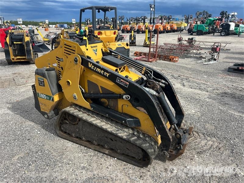 Vermeer S925TX Compact Track Loader Skid steer loaders