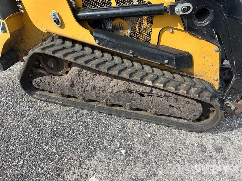 Vermeer S925TX Compact Track Loader Skid steer loaders