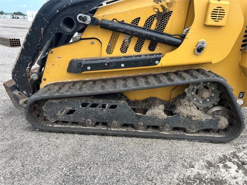 Vermeer S925TX Compact Track Loader لوادر انزلاقية التوجيه