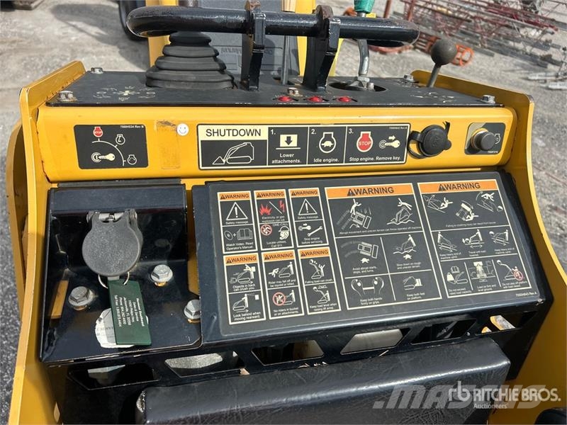 Vermeer S925TX Compact Track Loader Skid steer loaders