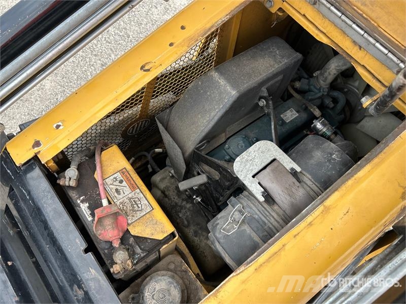 Vermeer S925TX Compact Track Loader لوادر انزلاقية التوجيه