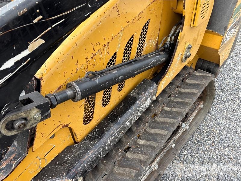Vermeer S925TX Mini Compact Track Loader Kompaktrakodók