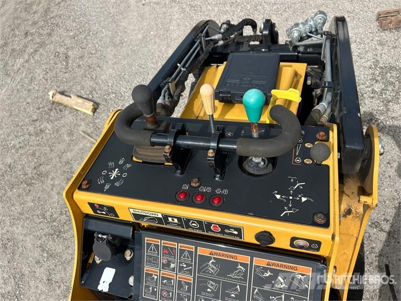 Vermeer S925TX Mini Compact Track Loader (Inoperable) لوادر انزلاقية التوجيه