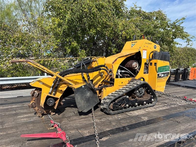 Vermeer SC30TX Stump Grinder Power harrows and rototillers