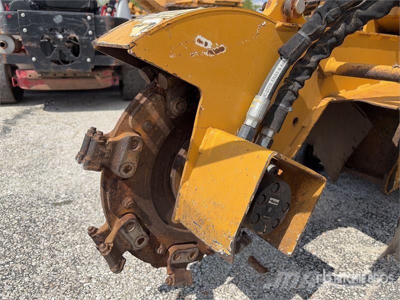 Vermeer SC30TX Tracked Stump Grinder Power harrows and rototillers