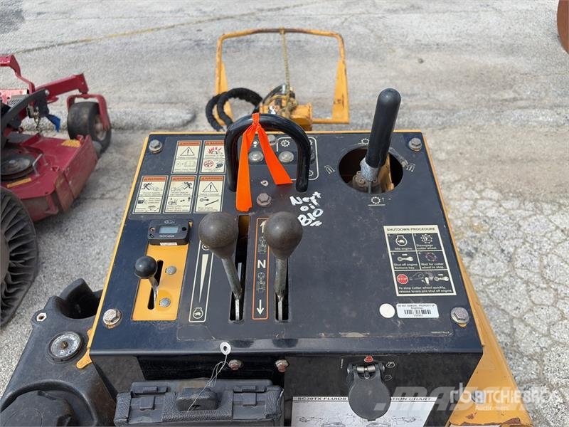 Vermeer SC30TX Tracked Stump Grinder Power harrows and rototillers