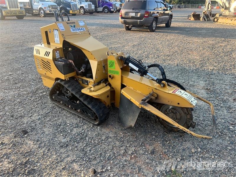 Vermeer SC30TX Tracked Stump Grinder Поглинальні борони / грунтові фрези