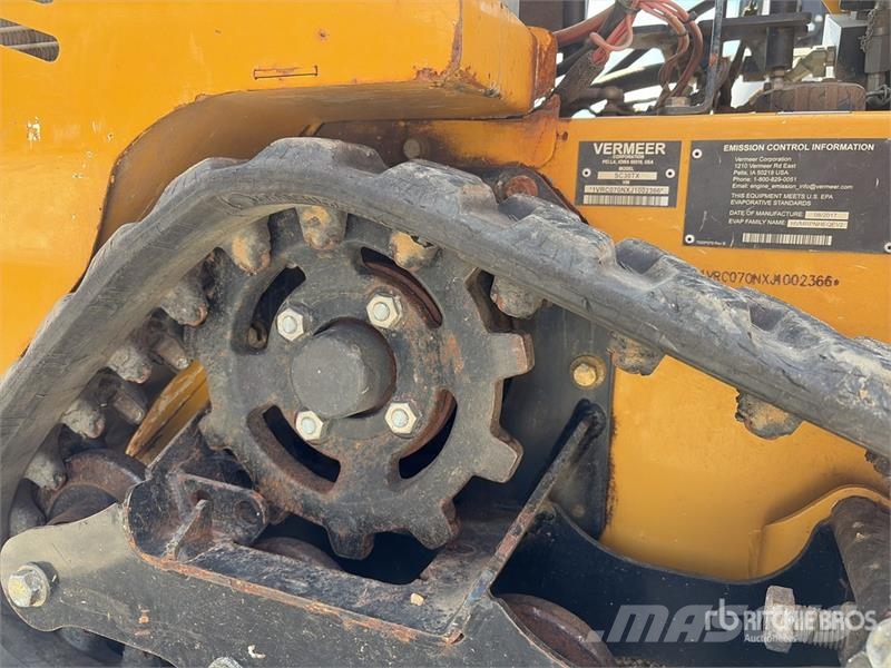 Vermeer SC30TX Tracked Stump Grinder Power harrows and rototillers