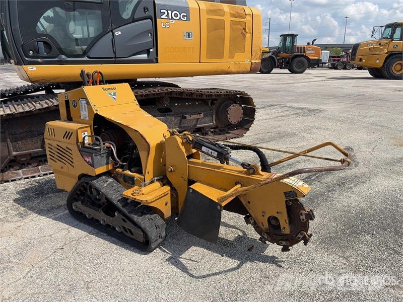 Vermeer SC30TX Tracked Stump Grinder Power harrows and rototillers