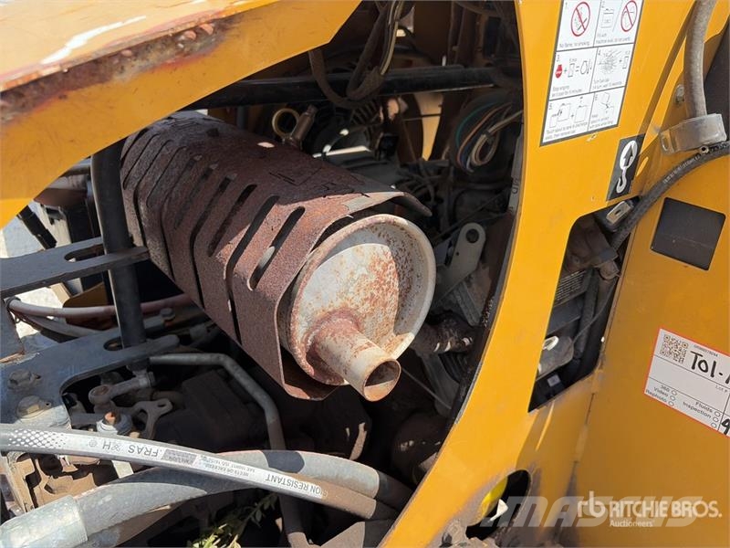 Vermeer SC30TX Tracked Stump Grinder Power harrows and rototillers