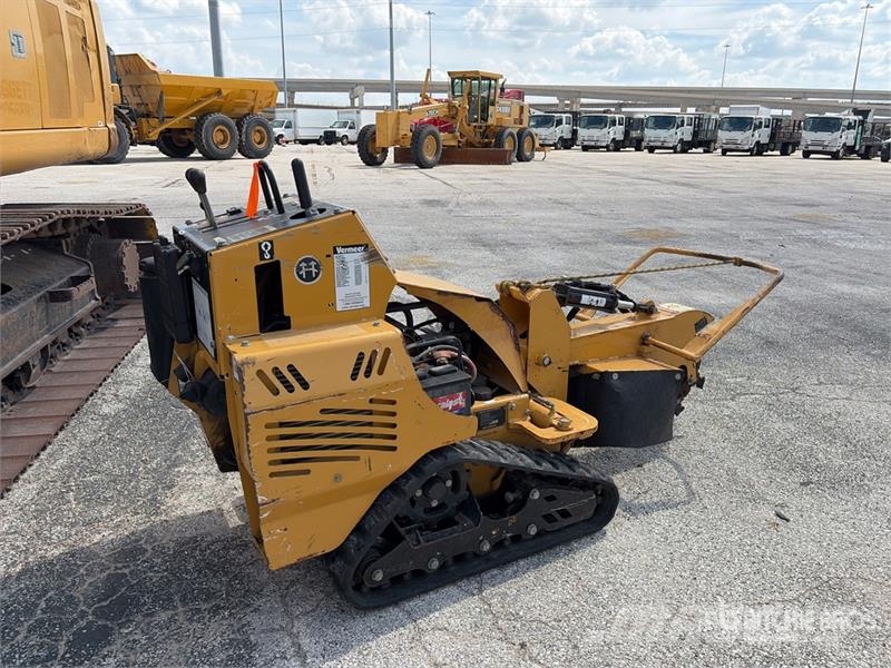 Vermeer SC30TX Tracked Stump Grinder Power harrows and rototillers