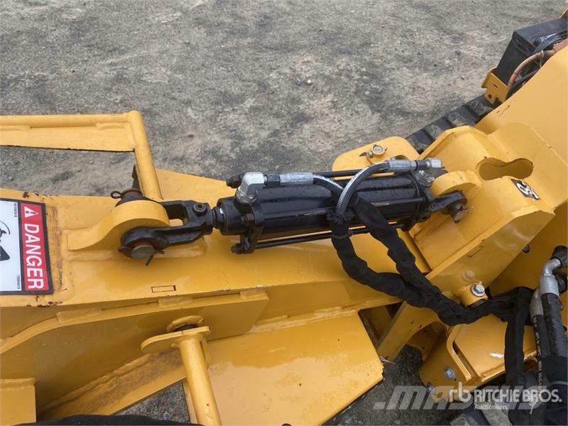 Vermeer SC30TX Tracked Stump Grinder Såbäddsharvar och rototillers