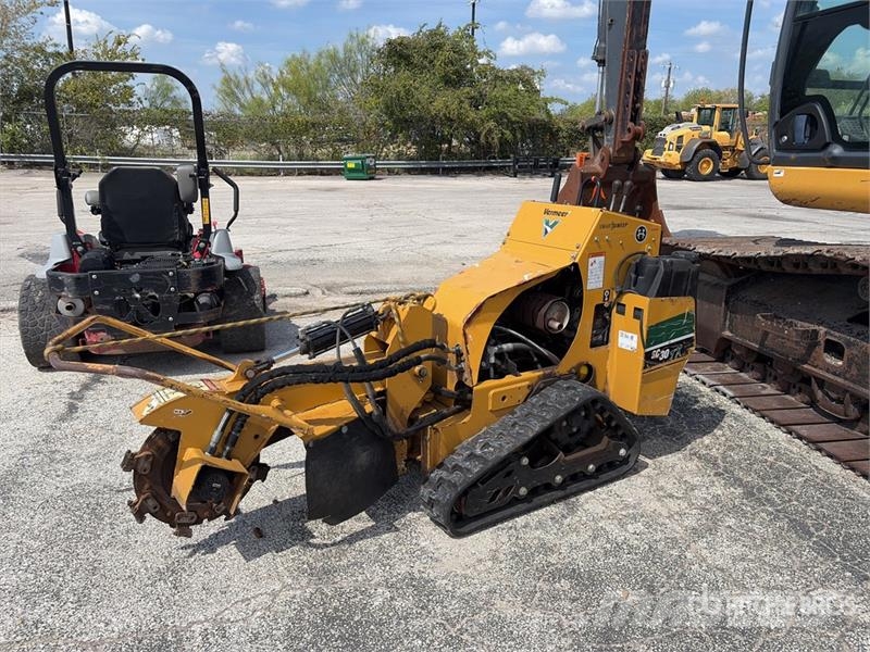 Vermeer SC30TX Tracked Stump Grinder Power harrows and rototillers