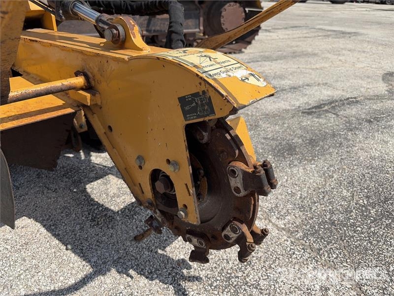 Vermeer SC30TX Tracked Stump Grinder Power harrows and rototillers