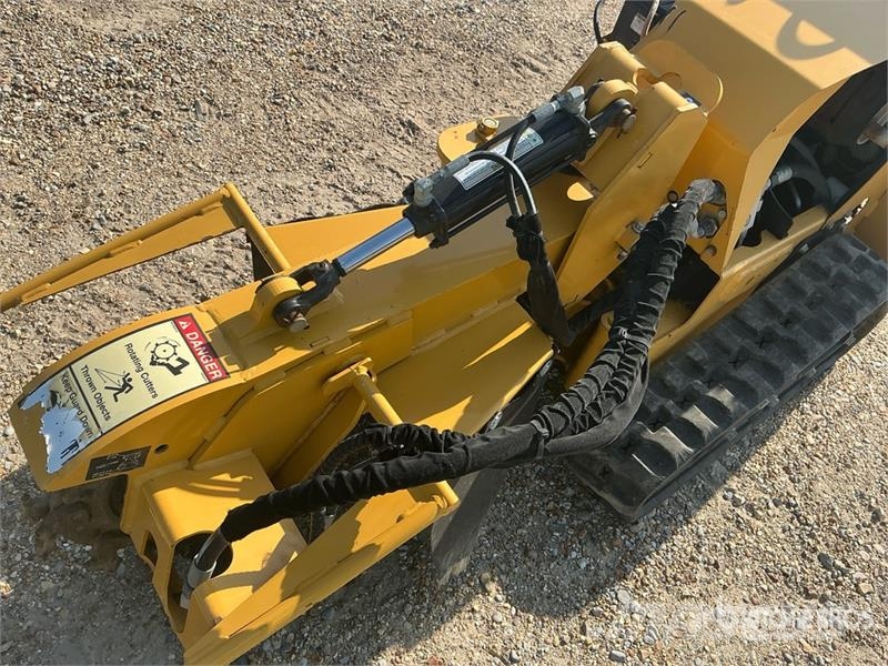 Vermeer SC30TX Walk Behind Stump Grinder w/ Vermeer TLR33 動力耙和旋轉式耕耘機
