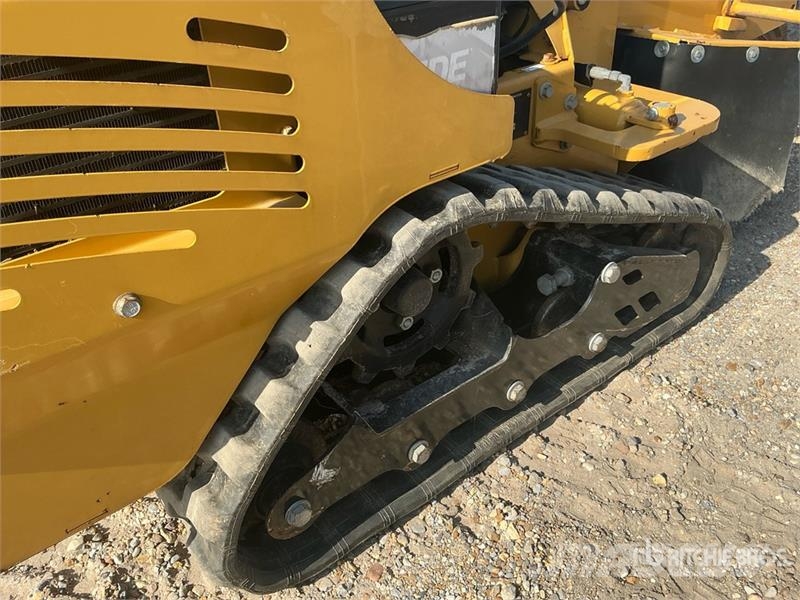 Vermeer SC30TX Walk Behind Stump Grinder w/ Vermeer TLR33 動力耙和旋轉式耕耘機