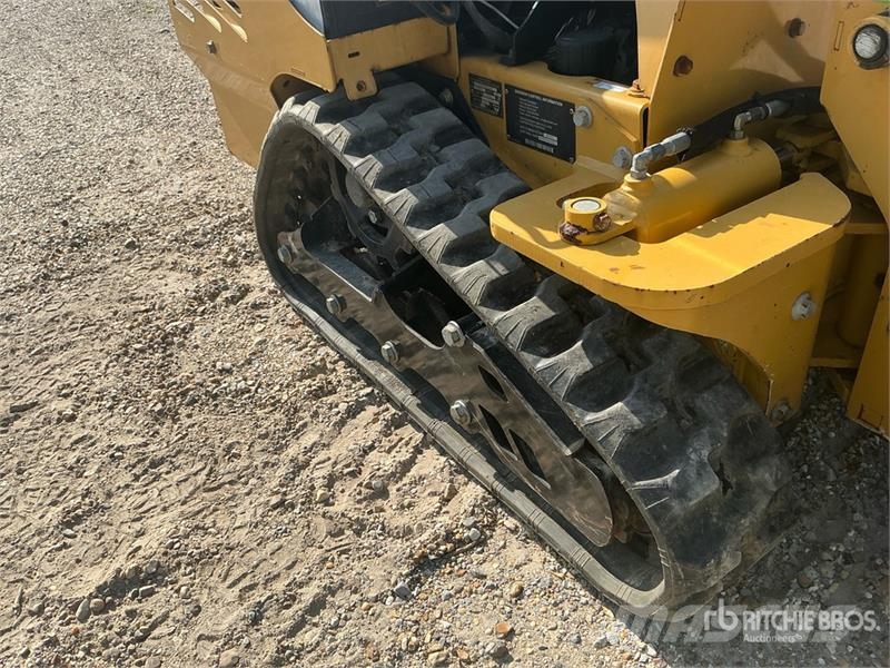 Vermeer SC30TX Walk Behind Stump Grinder w/ Vermeer TLR33 動力耙和旋轉式耕耘機