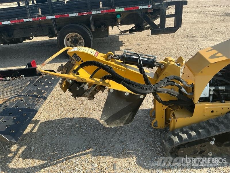 Vermeer SC30TX Walk Behind Stump Grinder w/ Vermeer TLR33 動力耙和旋轉式耕耘機