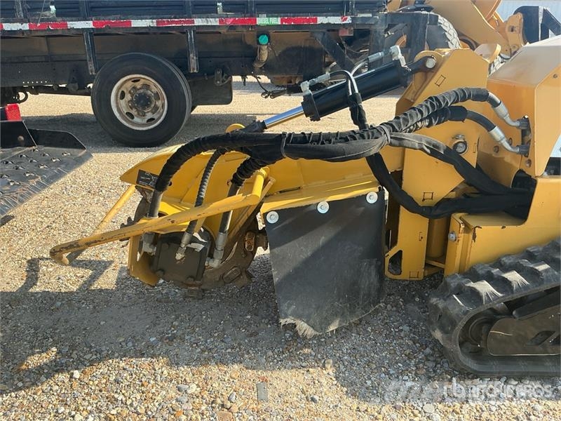Vermeer SC30TX Walk Behind Stump Grinder w/ Vermeer TLR33 動力耙和旋轉式耕耘機