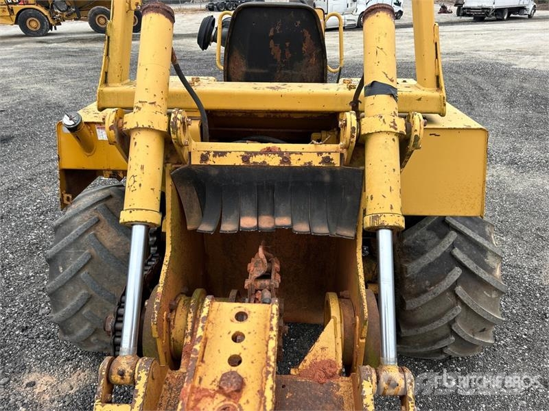 Vermeer V8100 4x4 Trencher 掘溝機