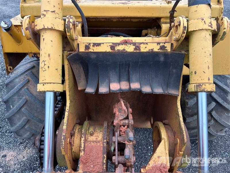 Vermeer V8100 4x4 Trencher 掘溝機