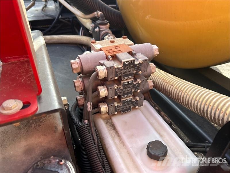 Vermeer Vac-Tron CV573GT T/A Vacuum Excavation Unit Oprema i rezervni dijelovi za bušenje