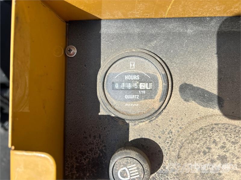 Vermeer Vac-Tron CV573GT T/A Vacuum Excavation Unit Oprema i rezervni dijelovi za bušenje