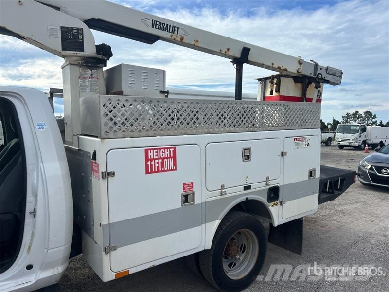 VERSALIFT 29 ft on Ram 4500 4x2 Bucket Truck Lastbilmonterede lifte