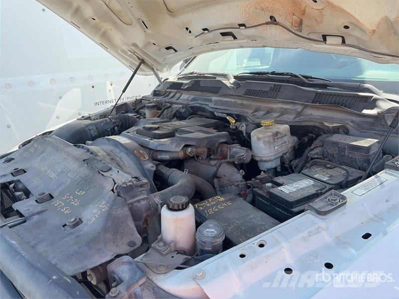 VERSALIFT 4500 المنصات الهوائية المثبتة على شاحنة