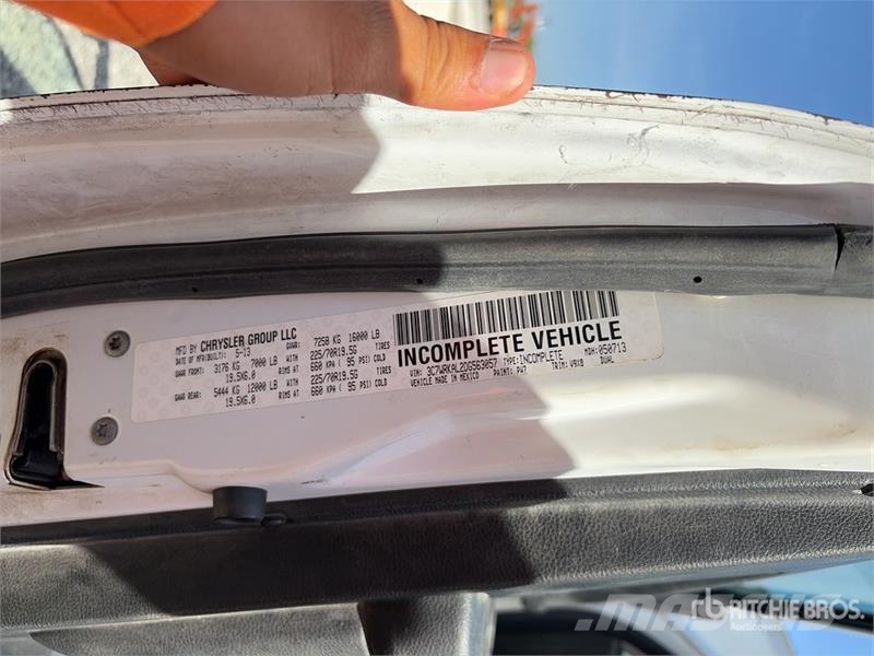 VERSALIFT 4500 المنصات الهوائية المثبتة على شاحنة