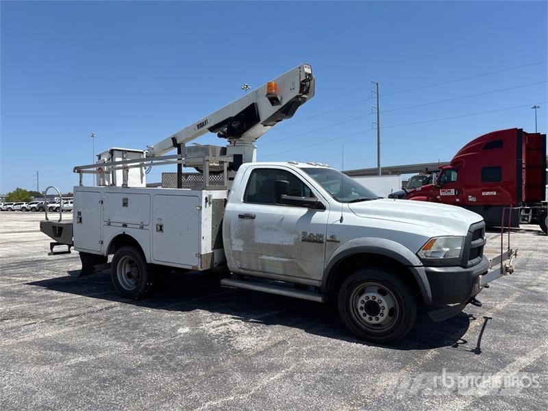 VERSALIFT 4500 المنصات الهوائية المثبتة على شاحنة
