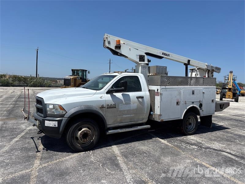 VERSALIFT 4500 المنصات الهوائية المثبتة على شاحنة