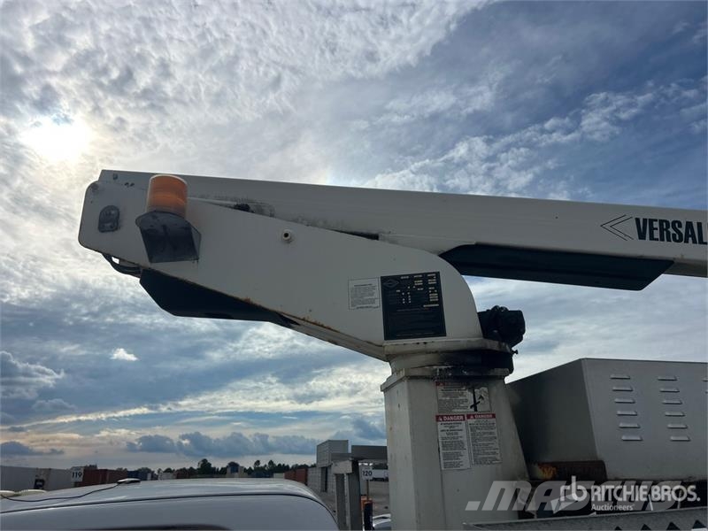 VERSALIFT TEL29N-03 29 ft on Ram 4500 4x2 Bucket Truck المنصات الهوائية المثبتة على شاحنة