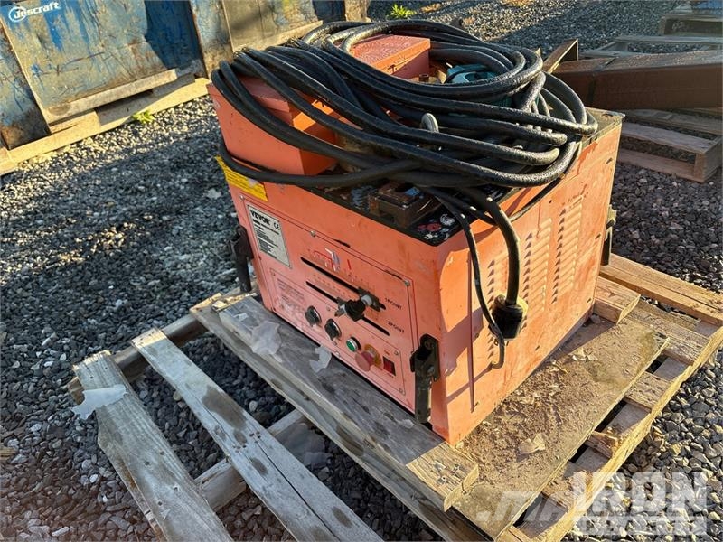  Vevor RB-32 Electric Rebar Bending Machine 其他